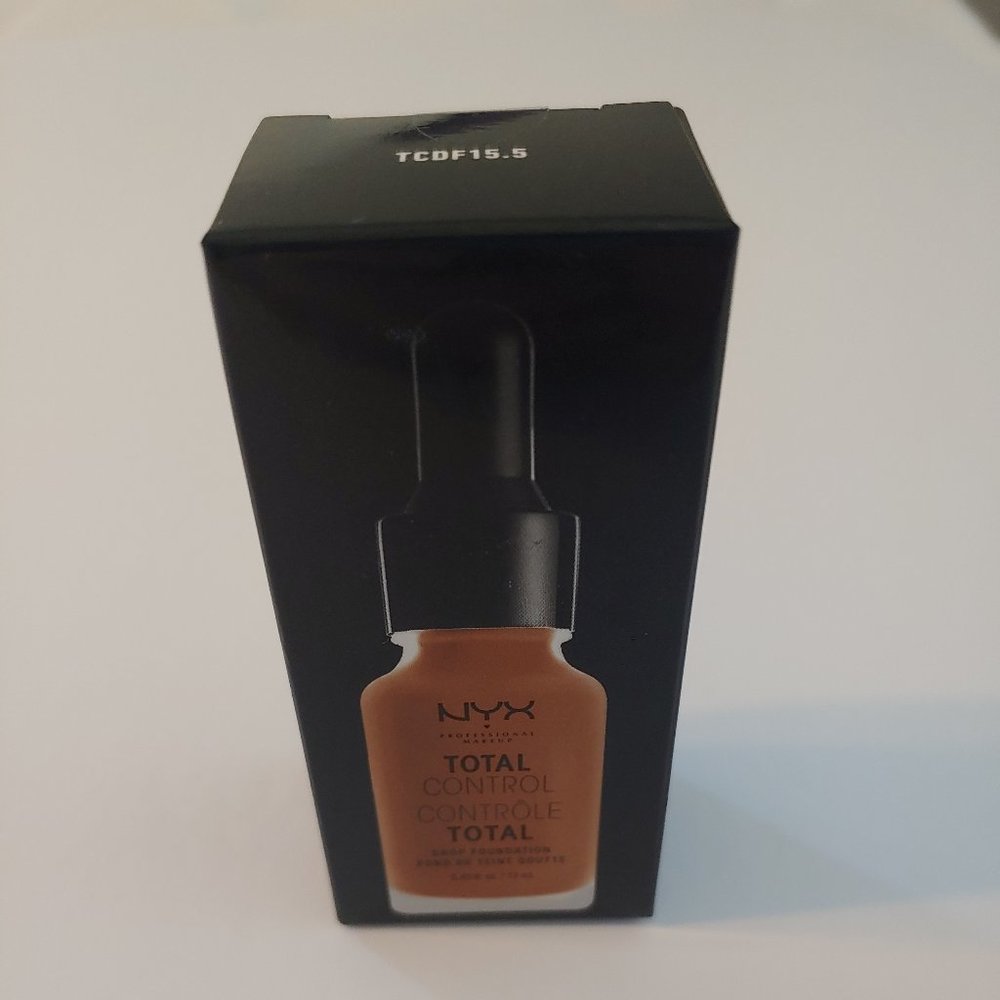 NYX Total Control Foundation Choose Color!